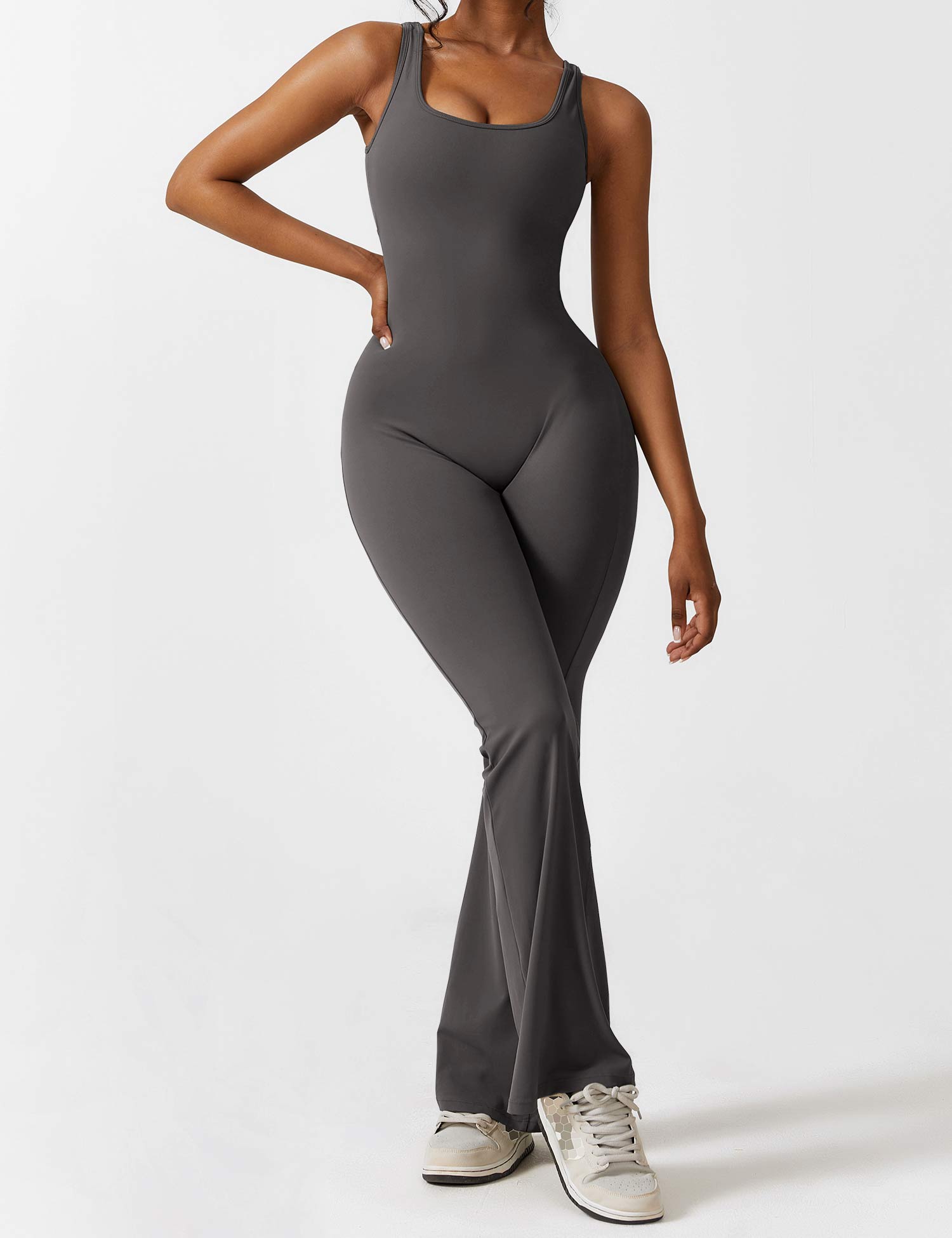 Hexalty V-Jumpsuit