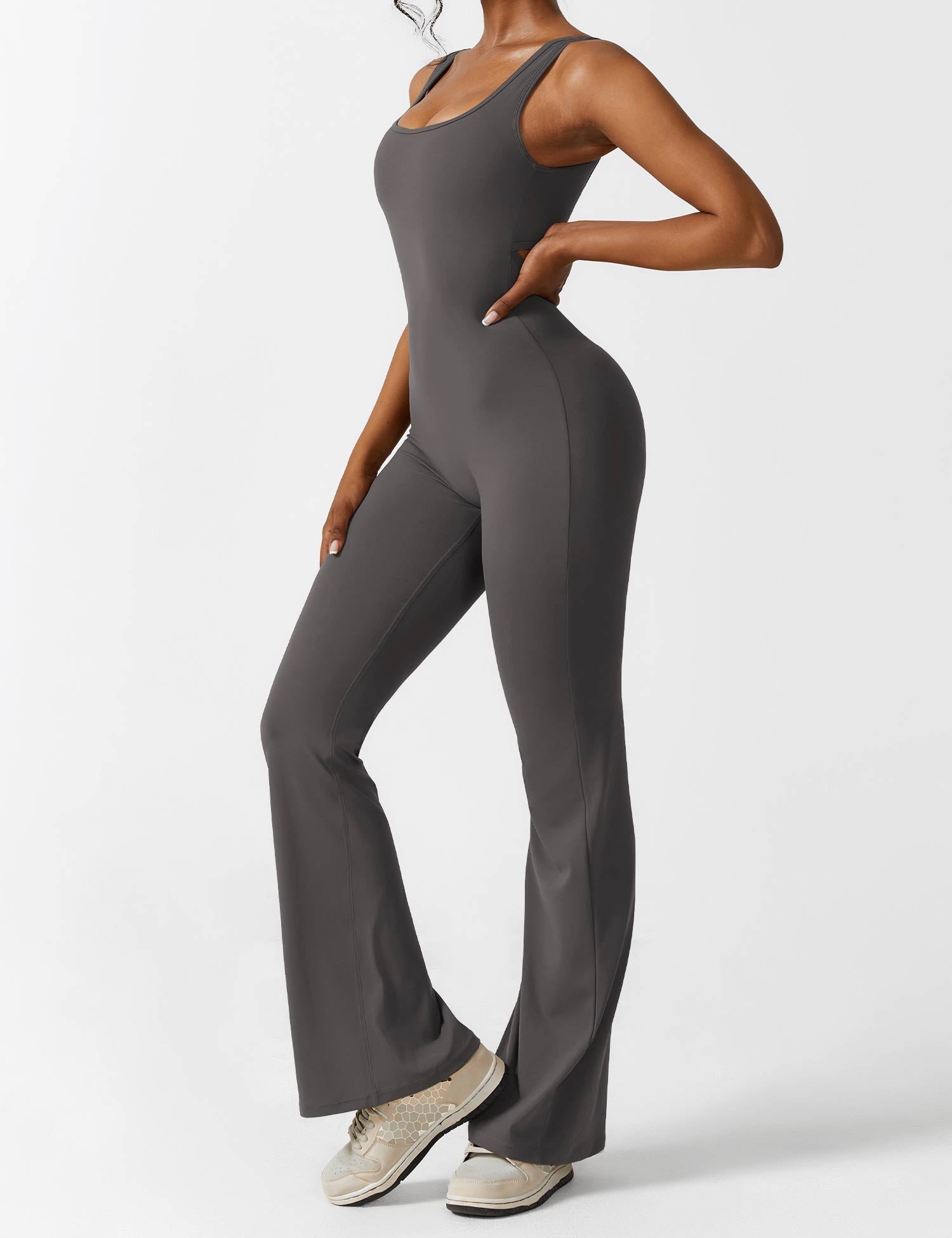 Hexalty V-Jumpsuit