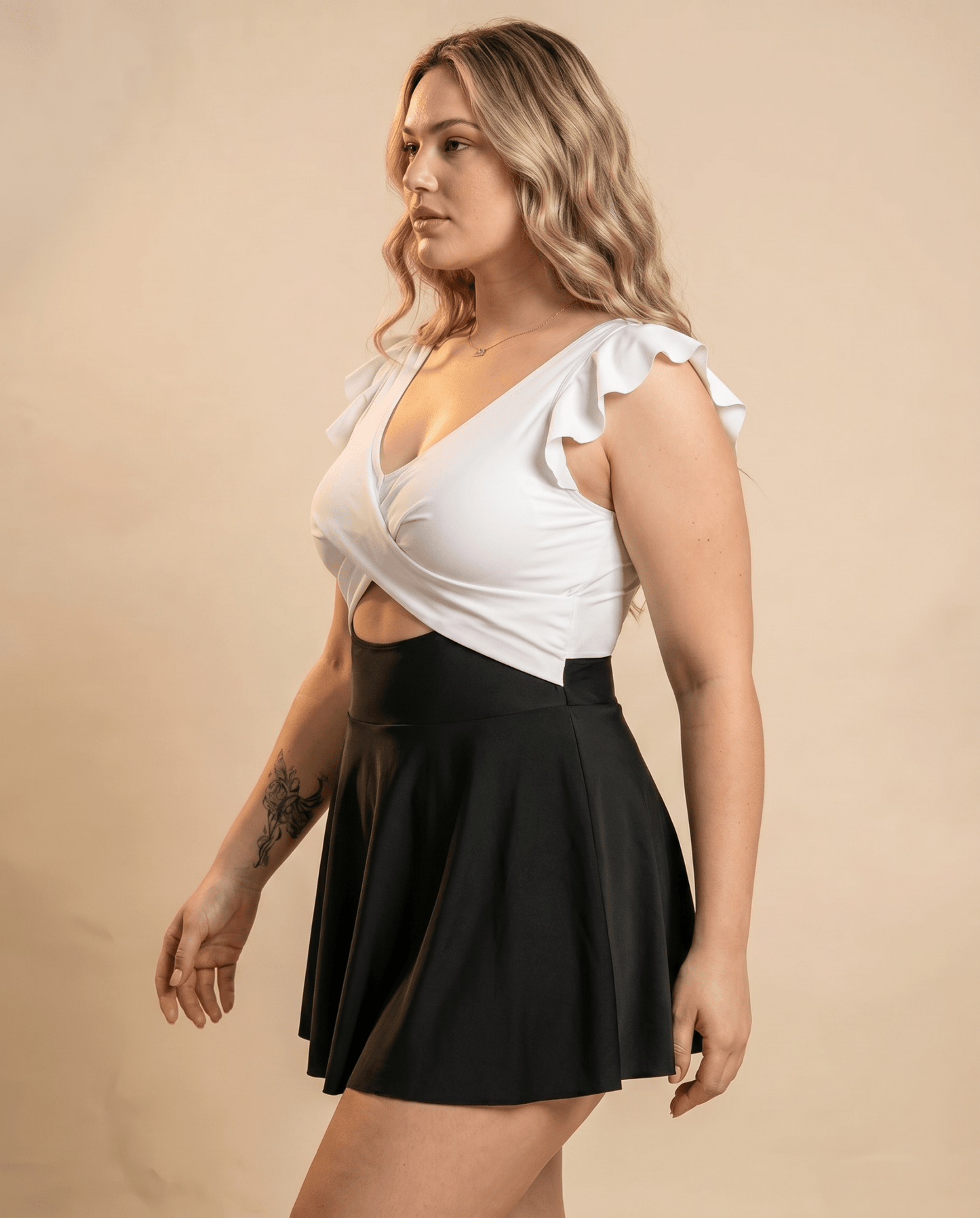 Women's Casual Flounced One-piece Swimsuit - Hexalty
